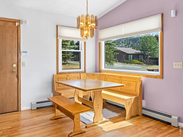 Property Photo 11 Custom banquette is included