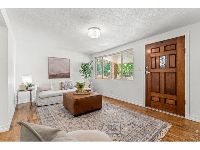 Property Photo 7 Beautiful hardwood floors