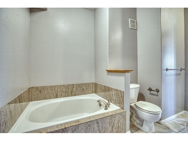 Property Photo 24 Soaking tub is perfect for relaxing.