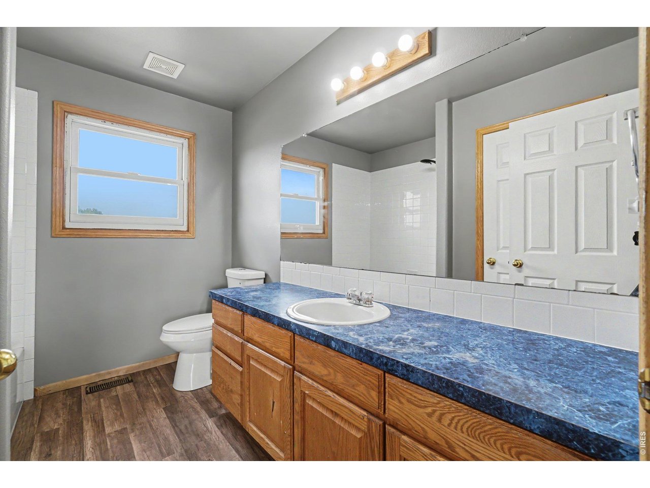Property Photo 17 Bathroom 3