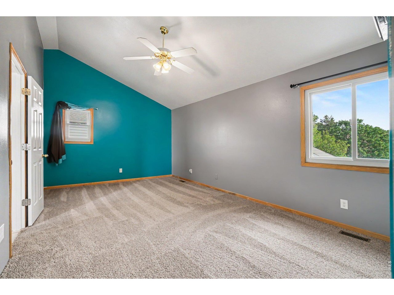 Property Photo 13 Primary Bedroom