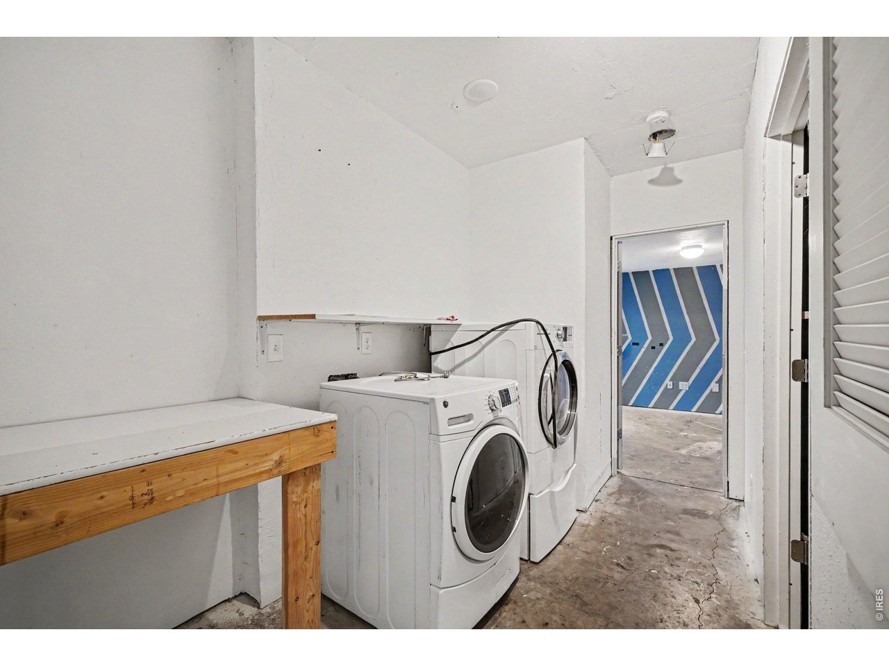 Property Photo 19 Laundry Room