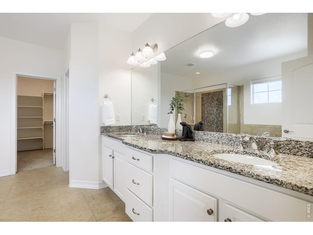 Property Photo 17 Primary Bath