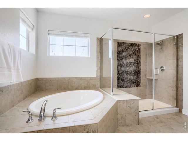 Property Photo 18 Primary Bath