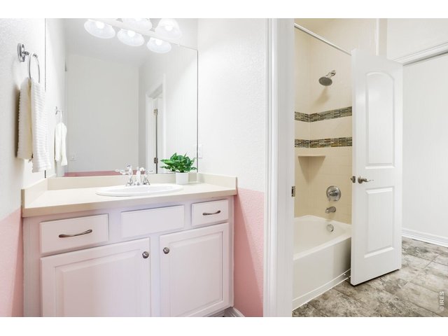 Property Photo 23 Jack and Jill bathroom upstairs