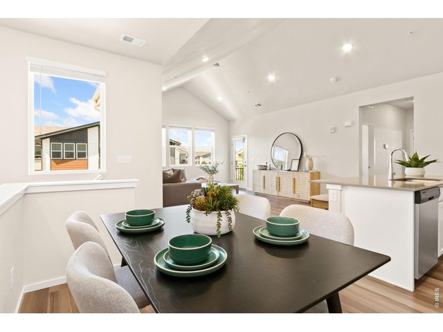 Property Photo 11 Dining area