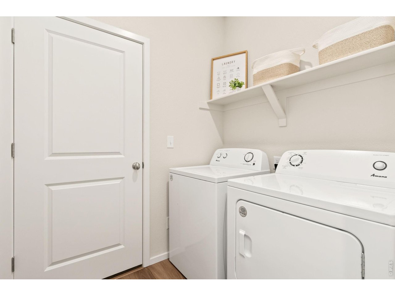 Property Photo 13 Laundry