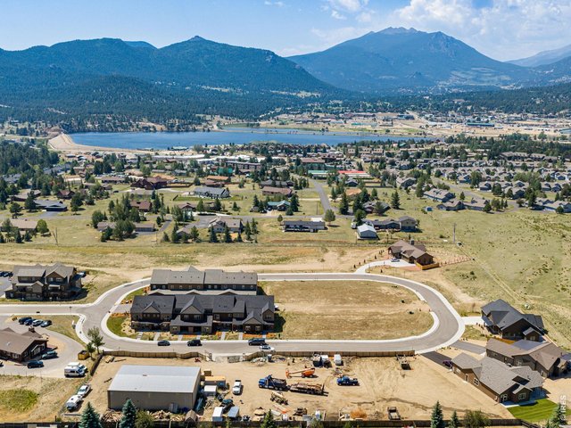 Property Photo 3 Close proximity to Lake Estes
