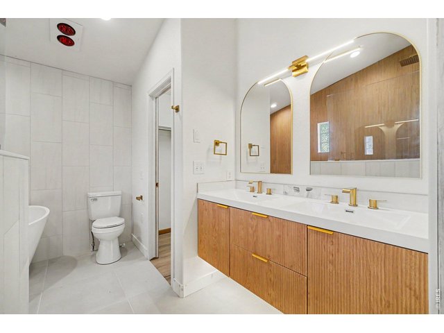 Property Photo 12 Primary Bath
