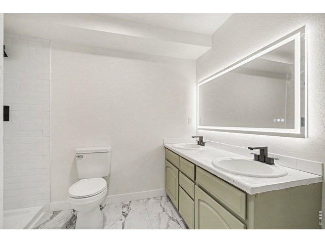 Property Photo 21 basement bath