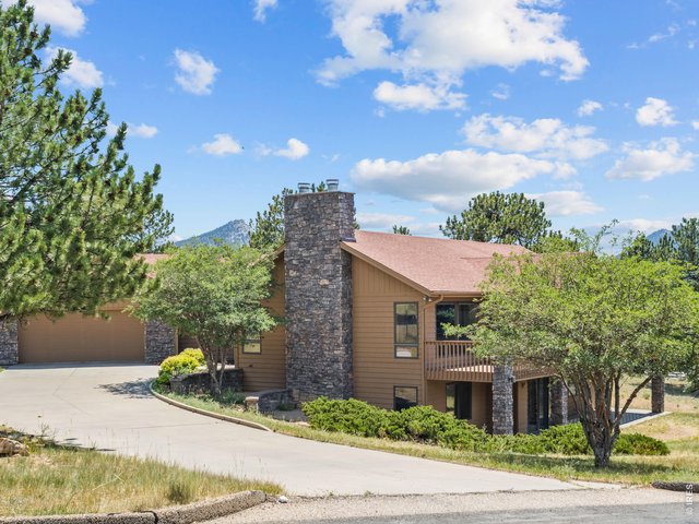 Property Photo 48 Timeless mountain design