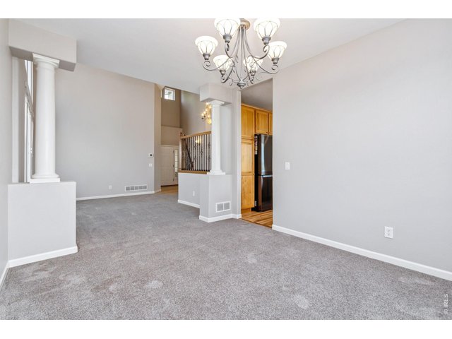 Property Photo 9 Plenty of room for entertaining!