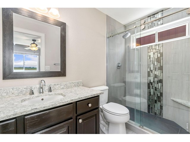 Property Photo 24 Remodeled guest suite bath!