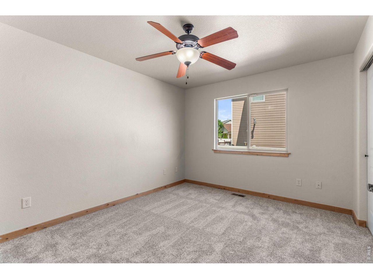 Property Photo 20 Main floor guest bed 2