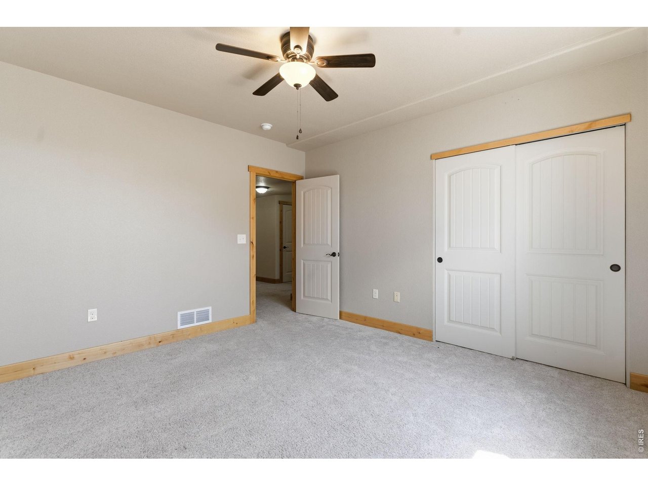 Property Photo 33 Basement bed #2