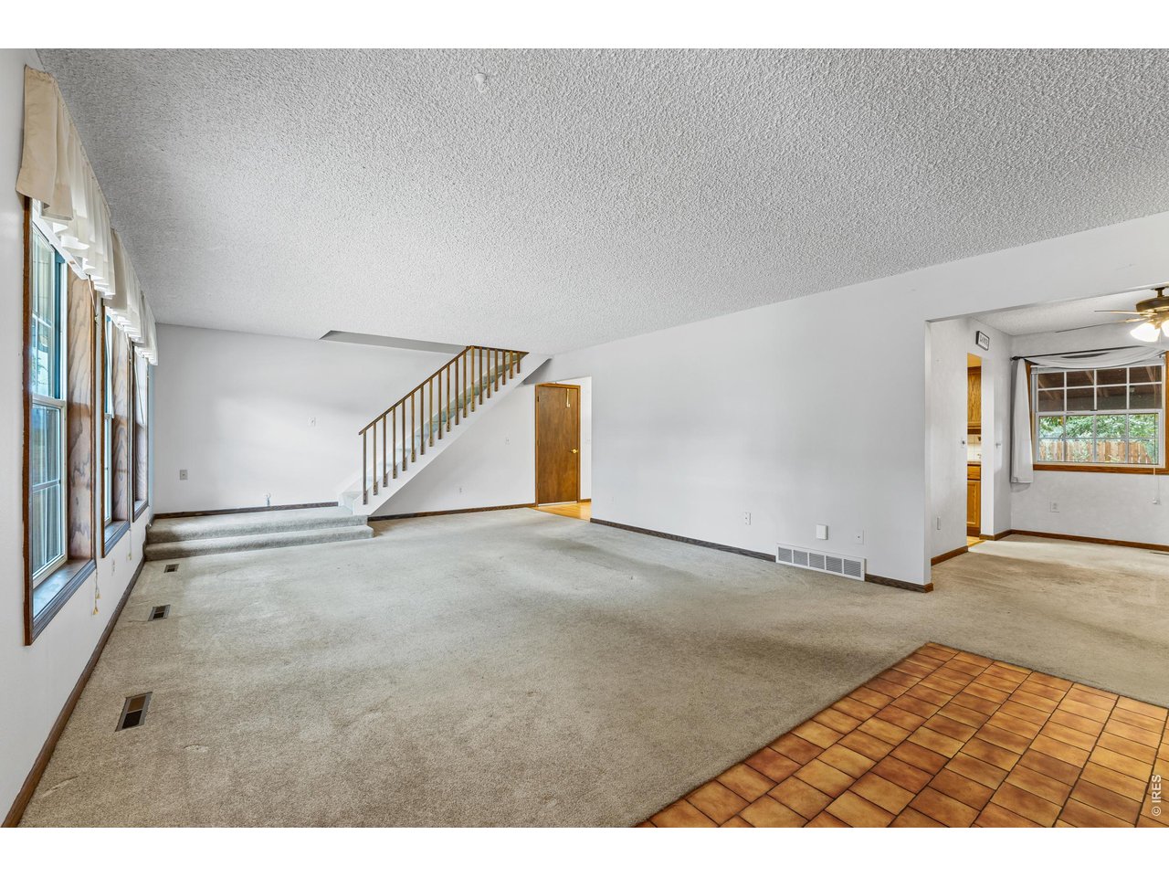Property Photo 4 Family room