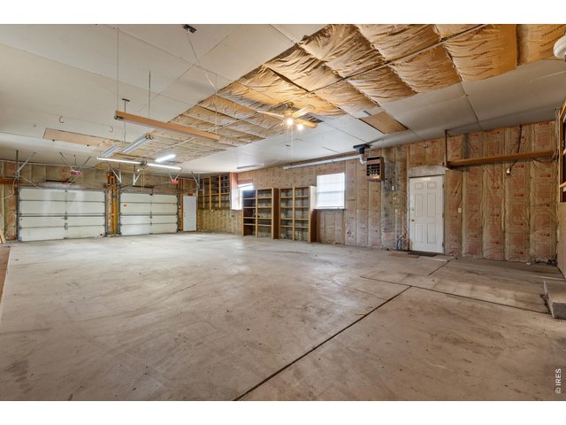 Property Photo 25 4+ car garage with heater