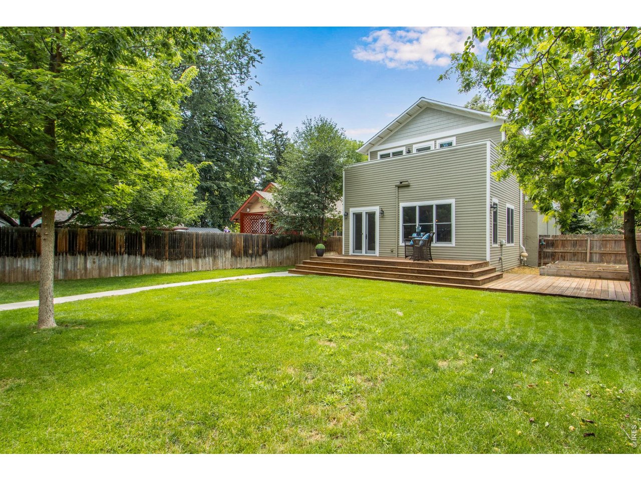 Property Photo 6 Perfect for Entertaining Outdoors
