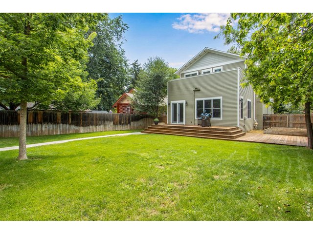 Property Photo 6 Perfect for Entertaining Outdoors