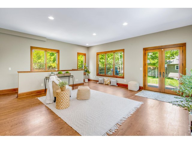 Property Photo 30 Stunning Windows to Capture the Colorado Sunshine