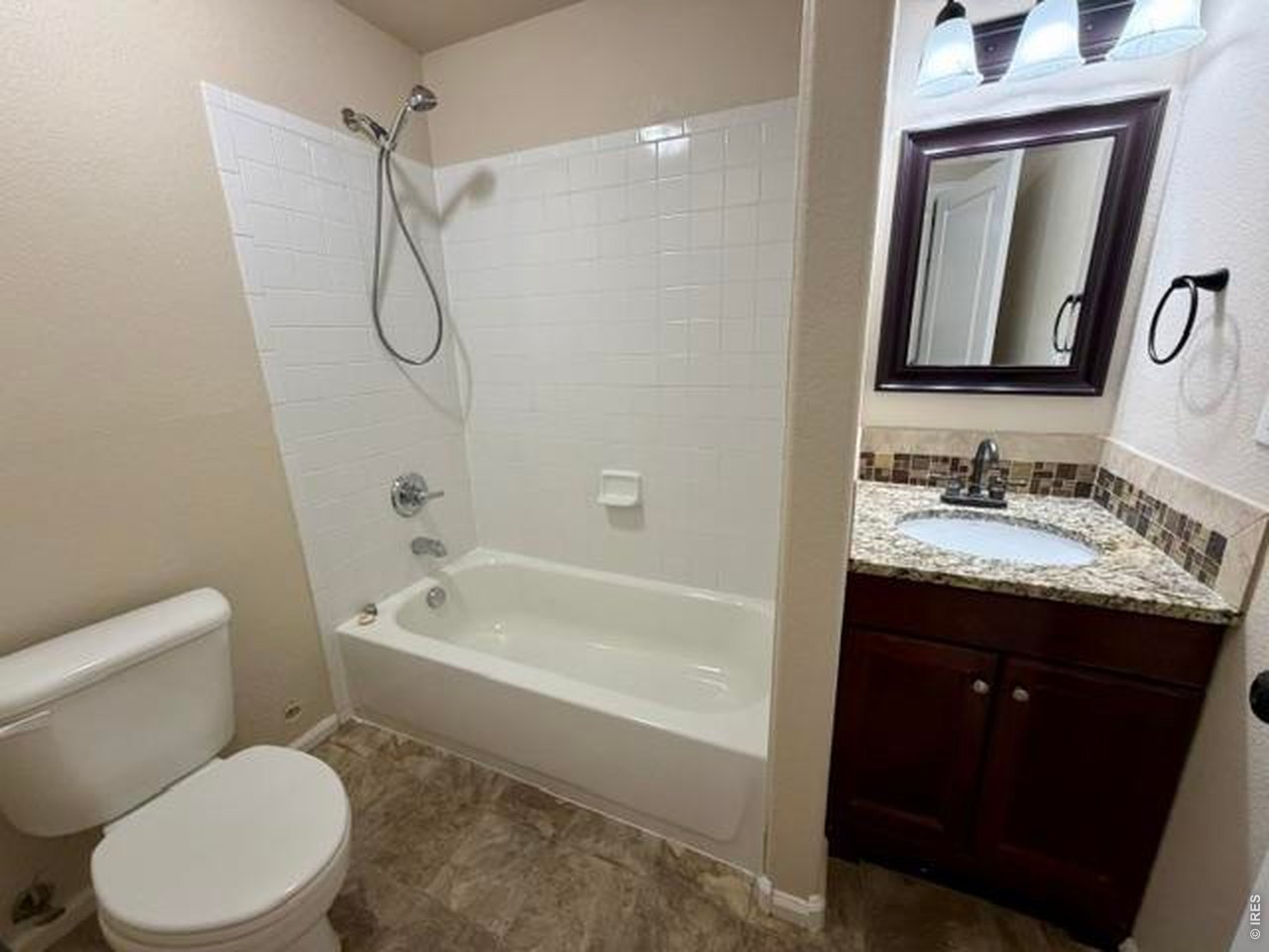 Property Photo 19 Basement full bath