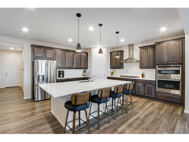 Property Photo 5 Oversized quartz island
