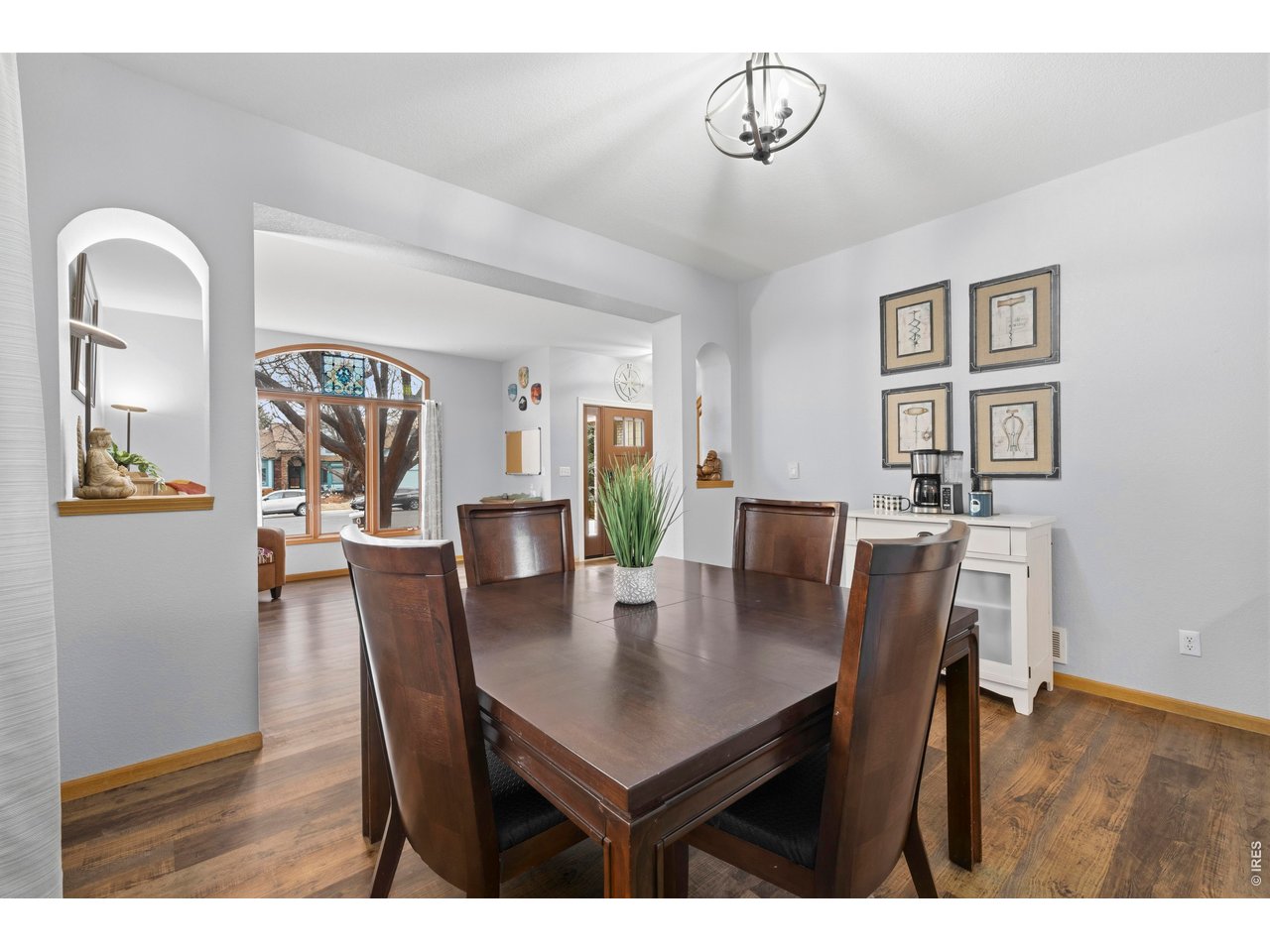 Property Photo 16 Dining area