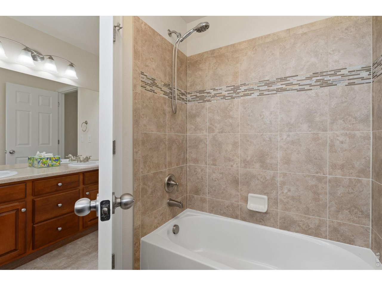 Property Photo 30 Jack and Jill bathroom- shower/tub and toilet in a separate area you can shut off