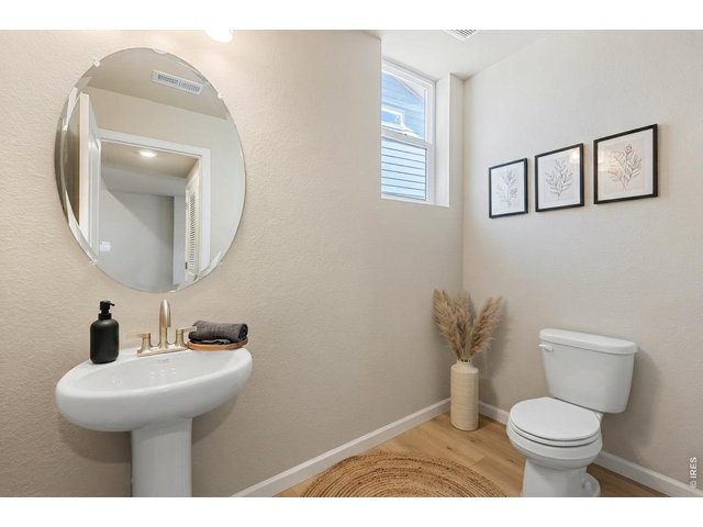 Property Photo 14 Main level bathroom