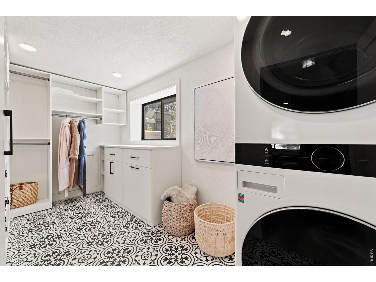 Property Photo 19 Spacious Laundry Room
