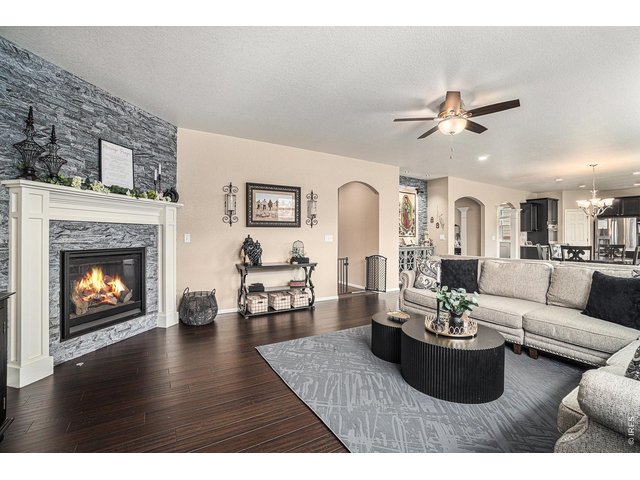 Property Photo 2 Living Room