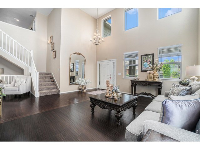 Property Photo 7 Vaulted Ceilings