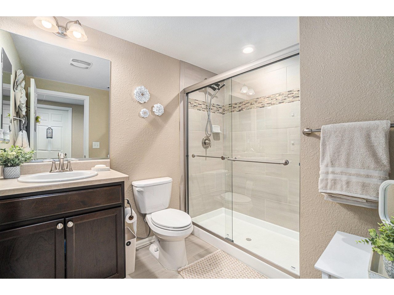 Property Photo 39 Basement bathroom