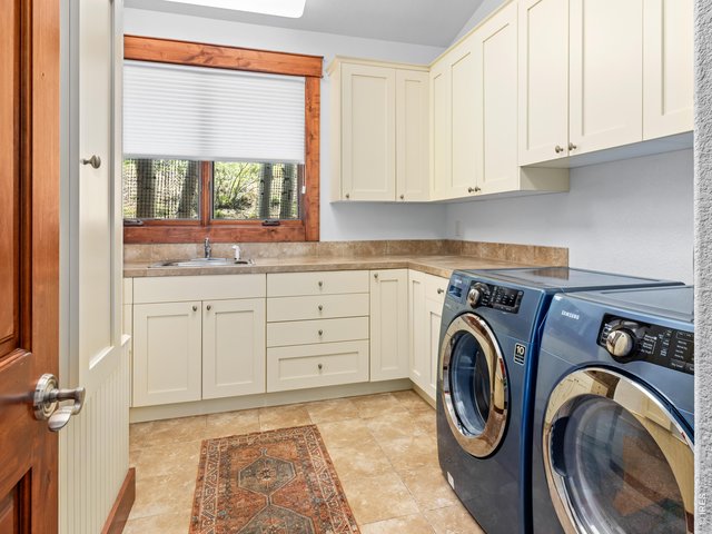 Property Photo 45 Large laundry room main level