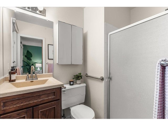 Property Photo 27 Primary bath