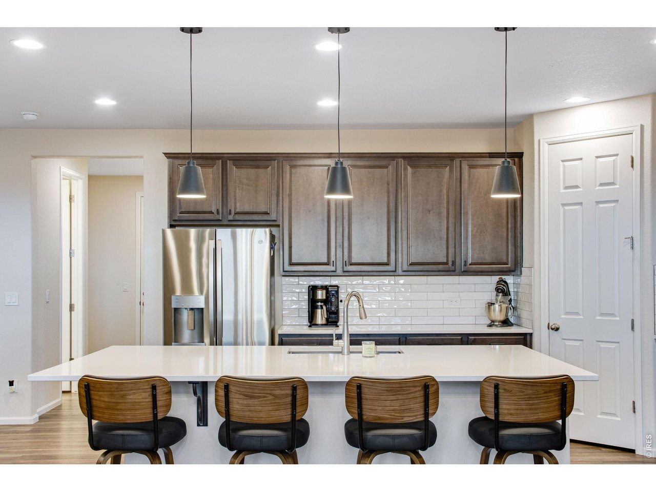 Property Photo 6 Eat- in kitchen