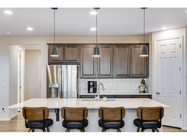 Property Photo 6 Eat- in kitchen