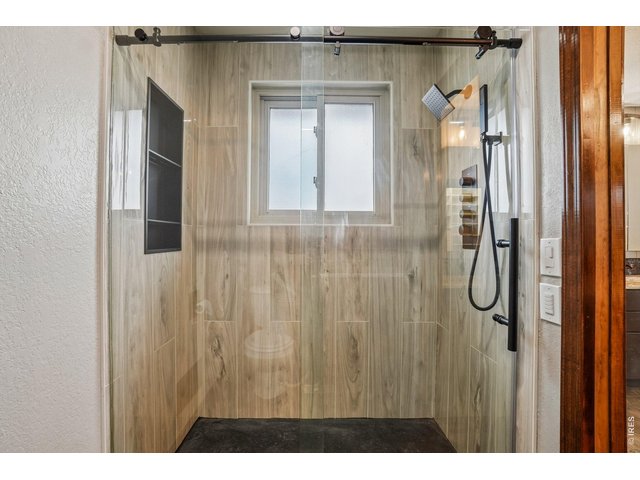 Property Photo 20 New walk in spa feeling shower