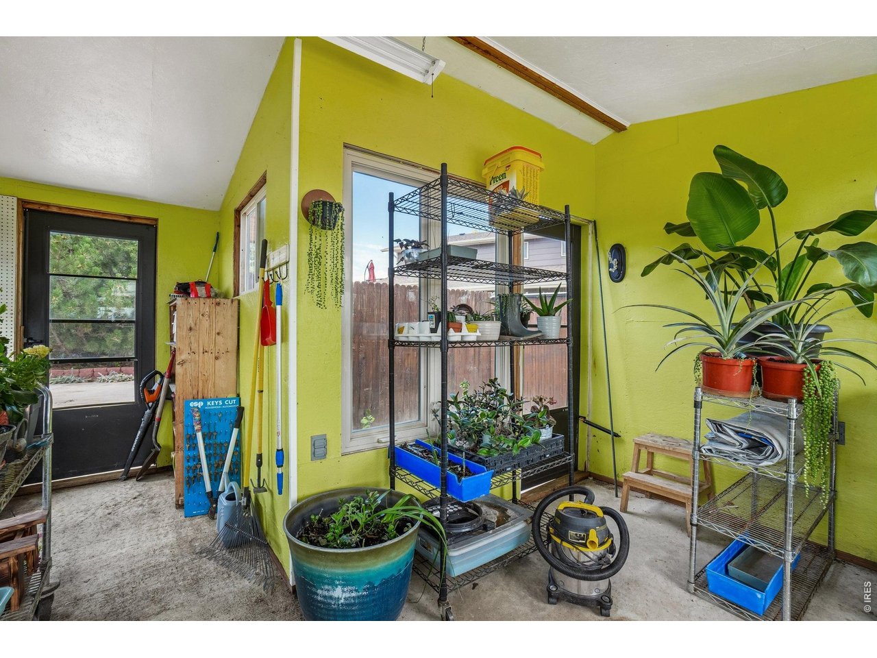 Property Photo 44 Your very own GREENHOUSE! A gardeners perfect space!