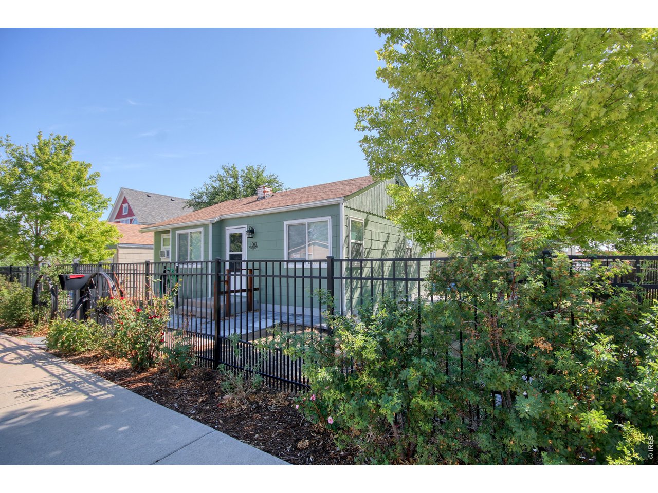 Property Photo 1 