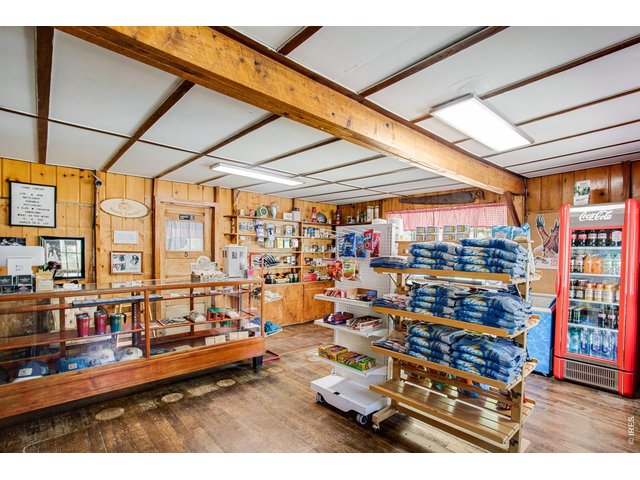 Property Photo 8 Retail shop