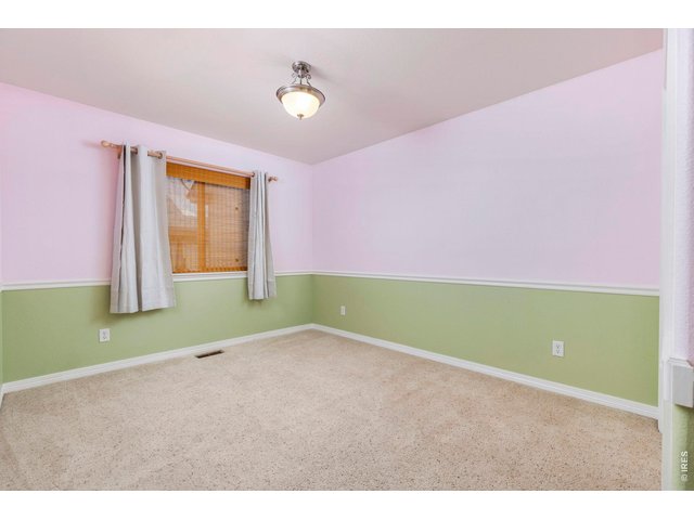 Property Photo 18 bedroom 3