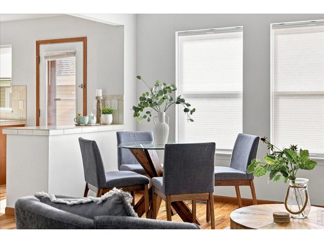Property Photo 4 dining area