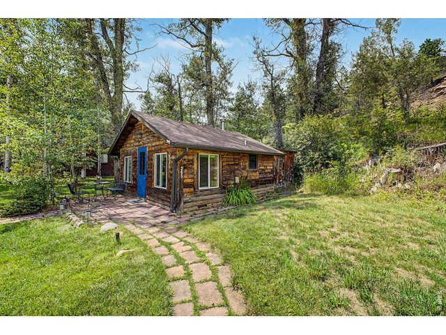 Property Photo 29 Second cabin for guests.