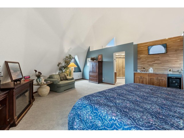 Property Photo 15 