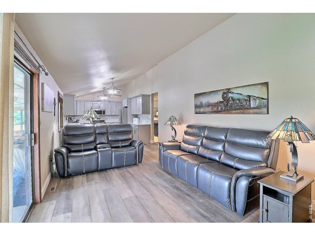Property Photo 21 Warm and Inviting!