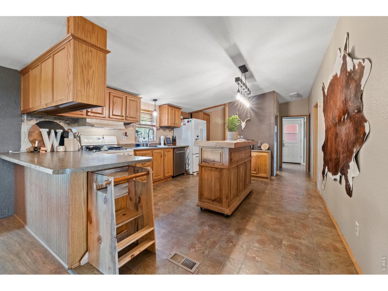 Property Photo 15 Kitchen