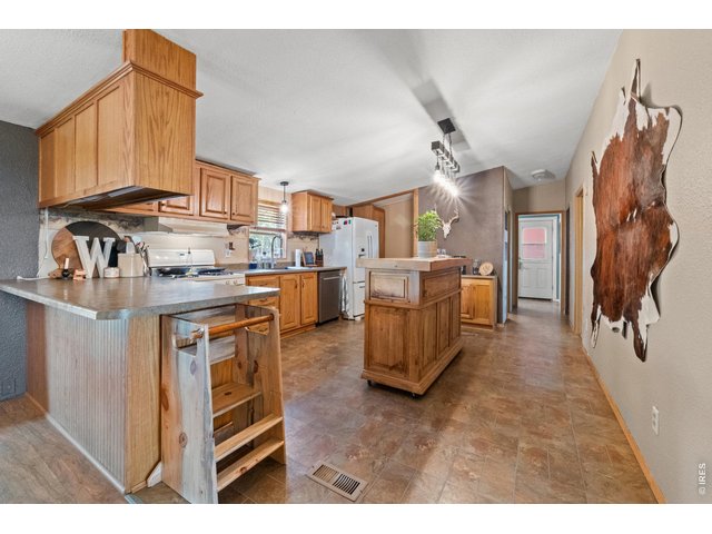 Property Photo 15 Kitchen