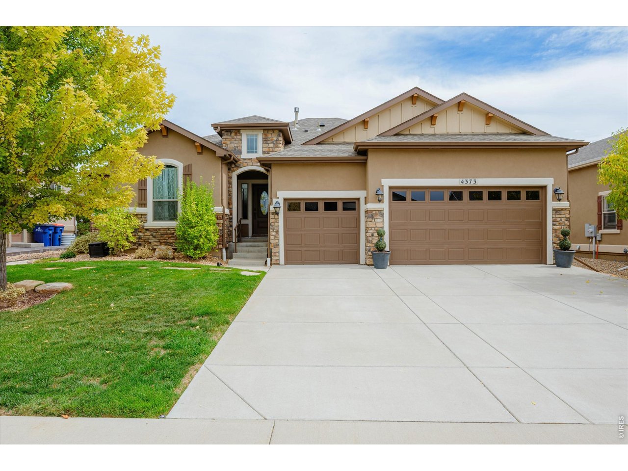 Property Photo 41 Home has been well maintained with 1 owner! Curb Appeal and Great Location!