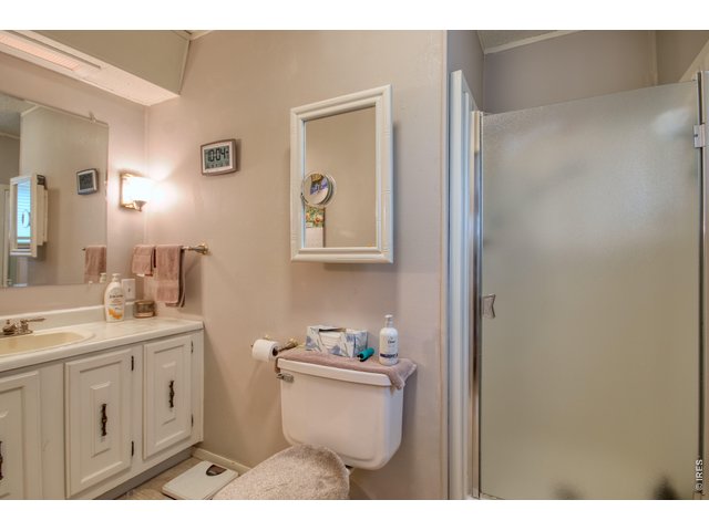 Property Photo 17 Primary Bath